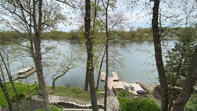 467 Amhurst Road, Valparaiso, IN 46385