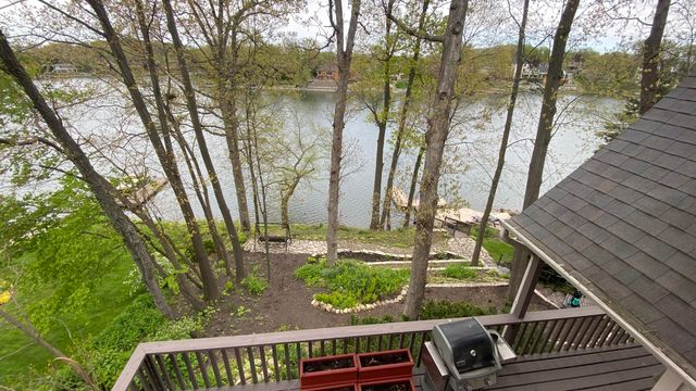 467 Amhurst Road, Valparaiso, IN 46385