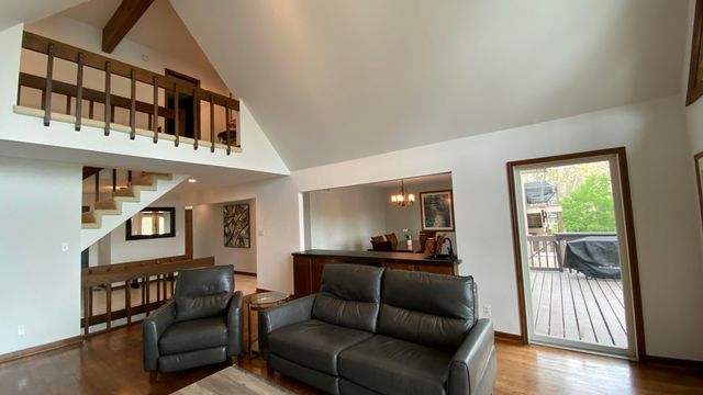 467 Amhurst Road, Valparaiso, IN 46385