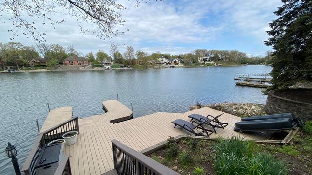 467 Amhurst Road, Valparaiso, IN 46385