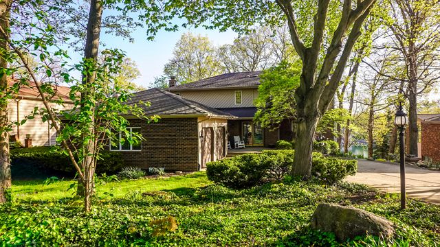 467 Amhurst Road, Valparaiso, IN 46385