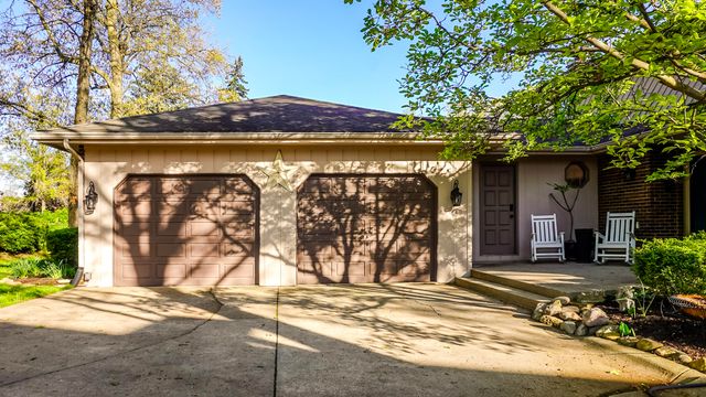 467 Amhurst Road, Valparaiso, IN 46385