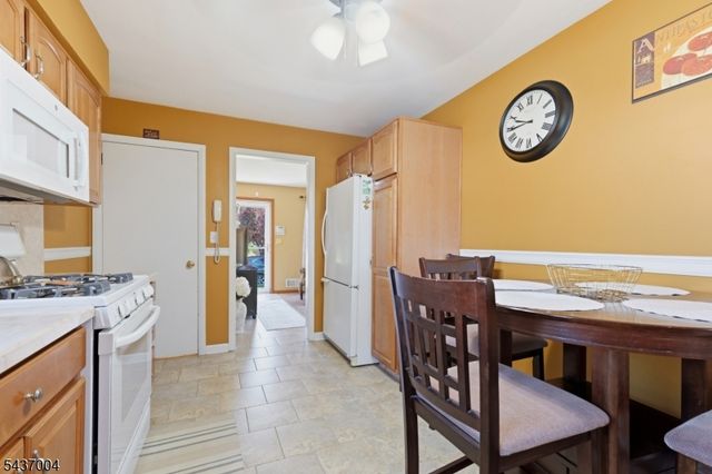29 Corsi Rd, Bloomfield Twp., NJ 07003