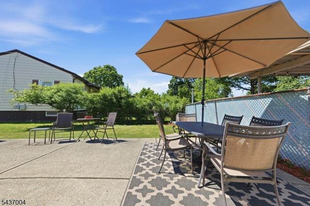 29 Corsi Rd, Bloomfield Twp., NJ 07003