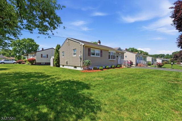 29 Corsi Rd, Bloomfield Twp., NJ 07003