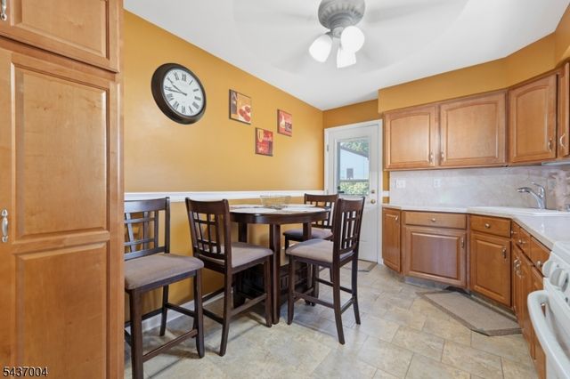 29 Corsi Rd, Bloomfield Twp., NJ 07003