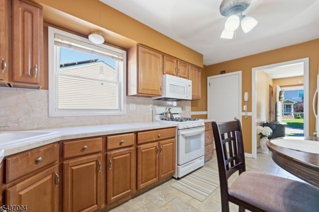 29 Corsi Rd, Bloomfield Twp., NJ 07003