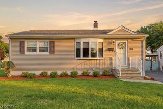 29 Corsi Rd, Bloomfield Twp., NJ 07003