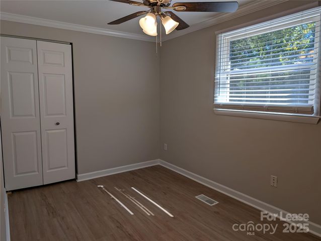 5823 Rimerton Drive, Charlotte, NC 28226