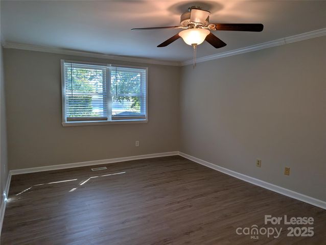 5823 Rimerton Drive, Charlotte, NC 28226