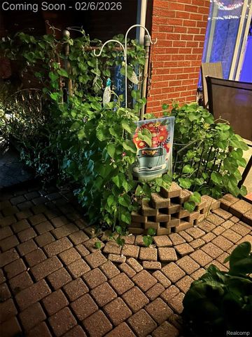 34226 Tonquish Trail, Westland, MI 48185