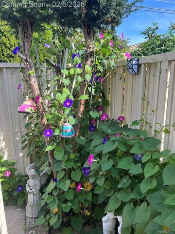 34226 Tonquish Trail, Westland, MI 48185