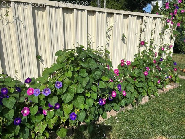 34226 Tonquish Trail, Westland, MI 48185