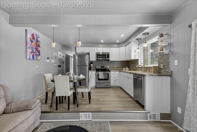 34226 Tonquish Trail, Westland, MI 48185