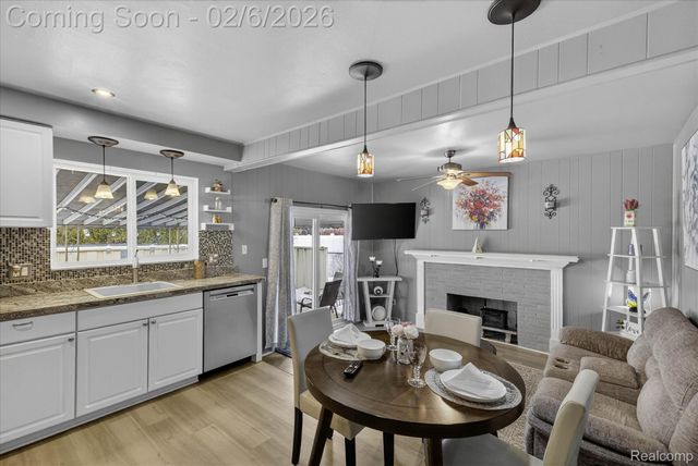 34226 Tonquish Trail, Westland, MI 48185