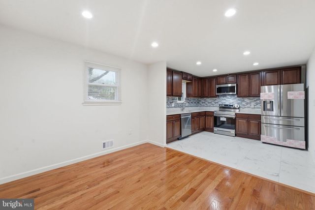 1404 WOODLARK DR, District Heights, MD 20747