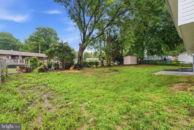 1404 WOODLARK DR, District Heights, MD 20747