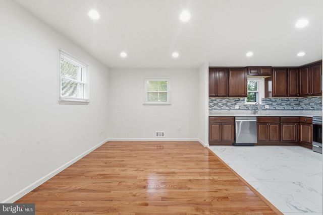 1404 WOODLARK DR, District Heights, MD 20747