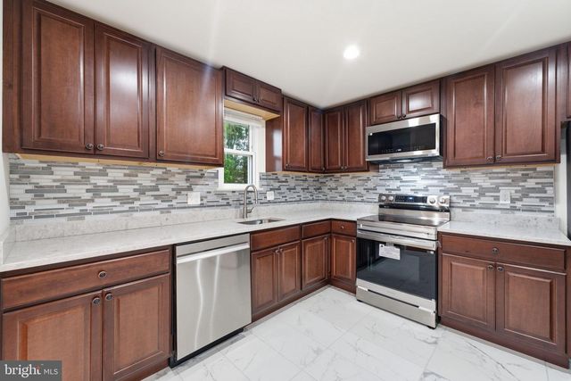1404 WOODLARK DR, District Heights, MD 20747