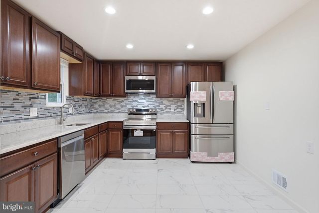 1404 WOODLARK DR, District Heights, MD 20747