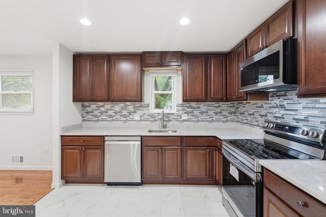 1404 WOODLARK DR, District Heights, MD 20747