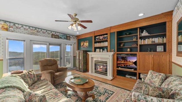 11060 San Luis Rey Dr, Valley Center, CA 92082