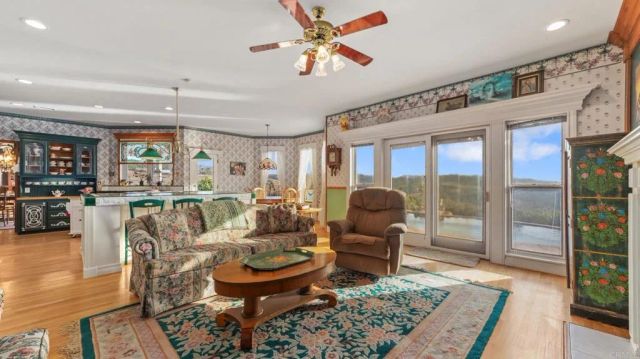 11060 San Luis Rey Dr, Valley Center, CA 92082