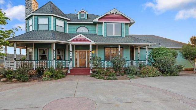 11060 San Luis Rey Dr, Valley Center, CA 92082