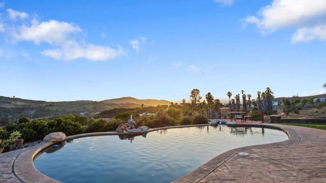 11060 San Luis Rey Dr, Valley Center, CA 92082