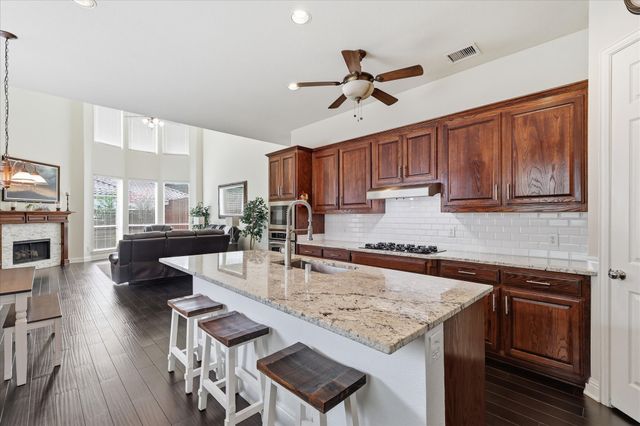 6709 Weatherstone Drive, Plano, TX 75024