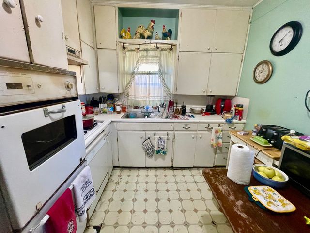 1631 W Lee Street, Springfield, MO 65803