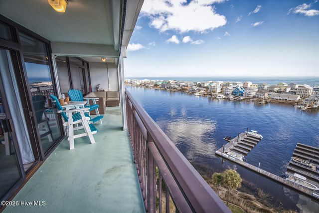 1080 Saint Joseph Street Apt 10b, Carolina Beach, NC 28428