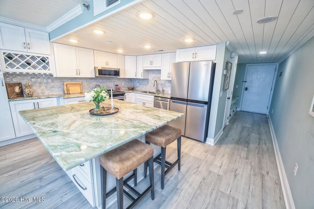 1080 Saint Joseph Street Apt 10b, Carolina Beach, NC 28428