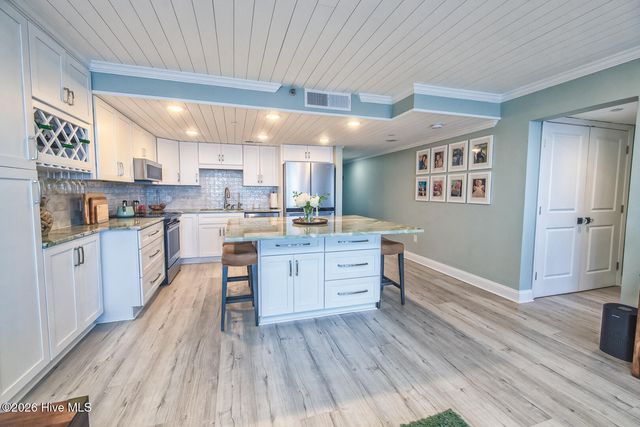 1080 Saint Joseph Street Apt 10b, Carolina Beach, NC 28428