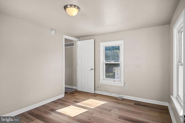 28 W MONROE ST, Paulsboro, NJ 08066