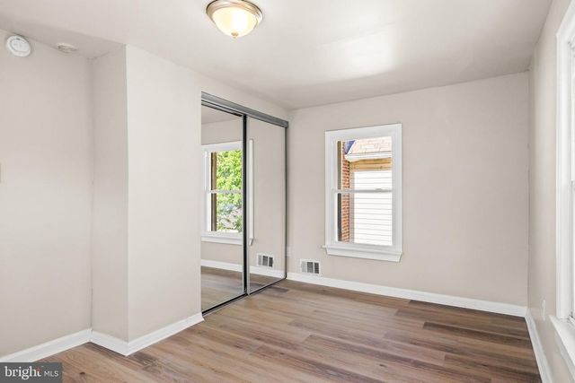 28 W MONROE ST, Paulsboro, NJ 08066