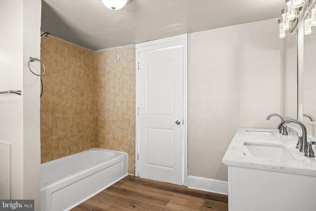 28 W MONROE ST, Paulsboro, NJ 08066