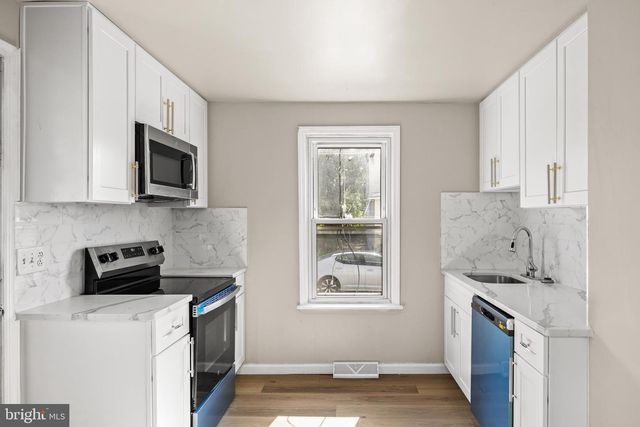 28 W MONROE ST, Paulsboro, NJ 08066