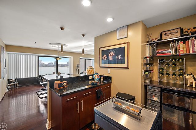 1001 W Jefferson Ave Unit 7b Avenue Bldg 300, Detroit, MI 48226