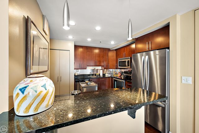 1001 W Jefferson Ave Unit 7b Avenue Bldg 300, Detroit, MI 48226