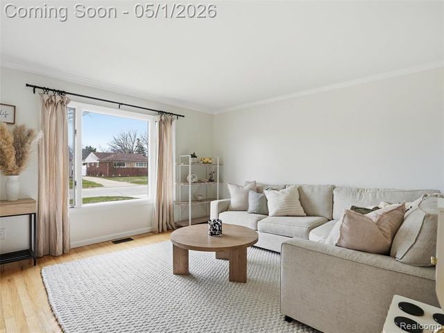 38126 Summers Street, Livonia, MI 48154