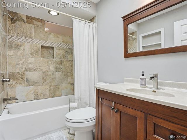 38126 Summers Street, Livonia, MI 48154