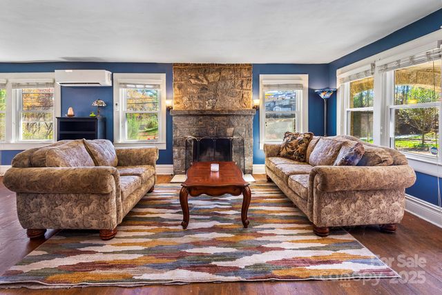 914 Catheys Creek Church Road, Brevard, NC 28712