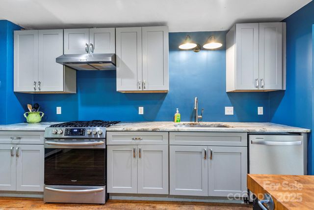 914 Catheys Creek Church Road, Brevard, NC 28712