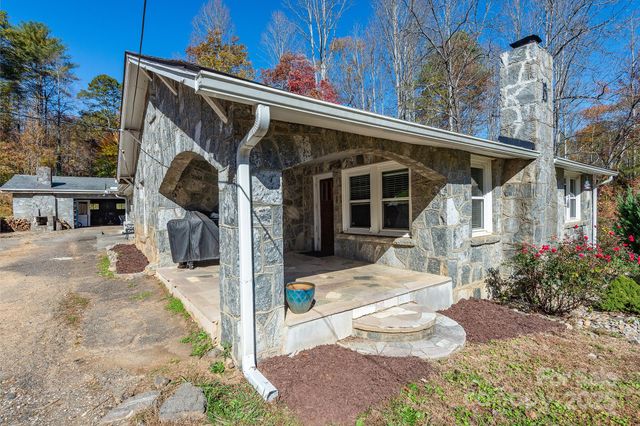 914 Catheys Creek Church Road, Brevard, NC 28712