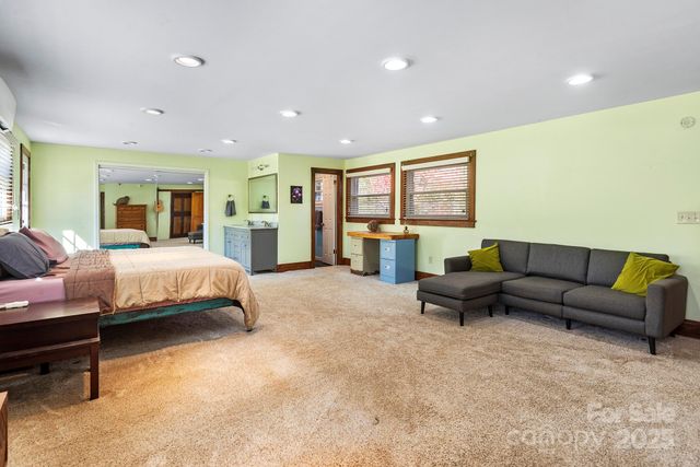 914 Catheys Creek Church Road, Brevard, NC 28712