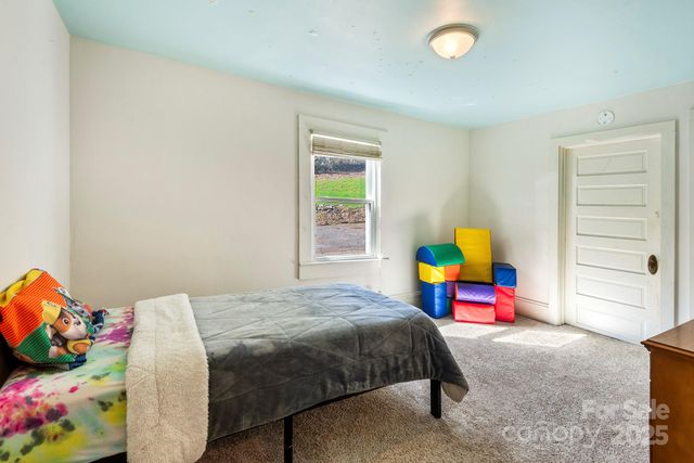 914 Catheys Creek Church Road, Brevard, NC 28712