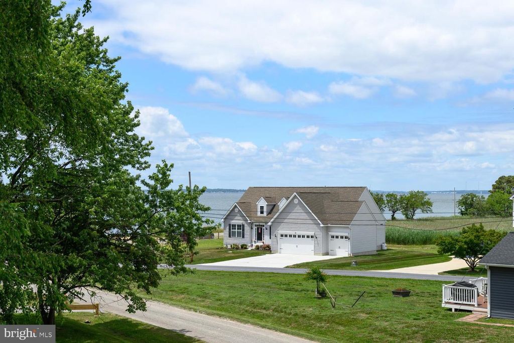 Image 13 of property listing at 335 S CAROLINA RD, Stevensville, MD 21666