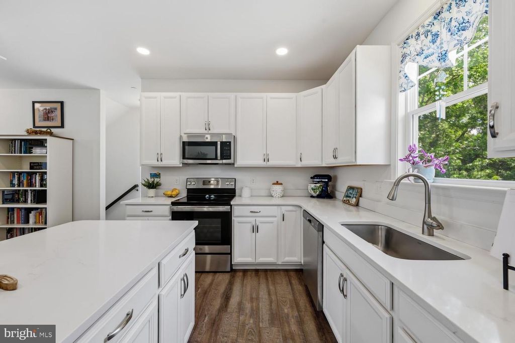Image 15 of property listing at 335 S CAROLINA RD, Stevensville, MD 21666