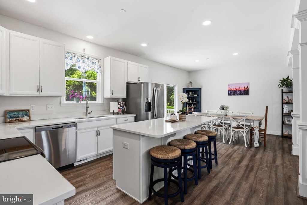 Image 16 of property listing at 335 S CAROLINA RD, Stevensville, MD 21666